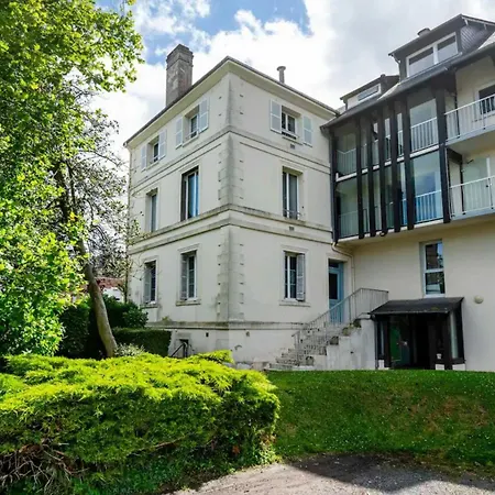 Elegant Triplex With Private Parking-2br-4p-honfleur Апартаменты *